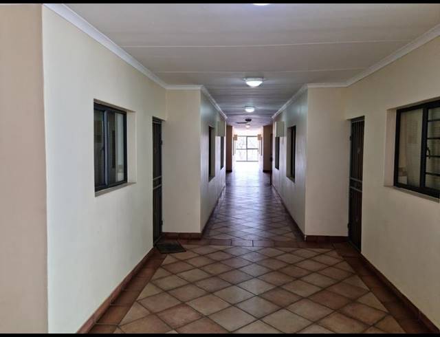 2 BEDROOM PROPERTY TO RENT IN BULT WEST